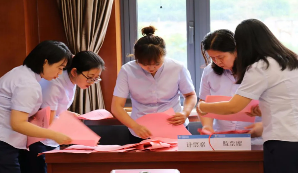 泓源公司召开工会第一次职工(会员)大会(图3) 泓源公司召开工会第一次职工(会员)大会(图3)