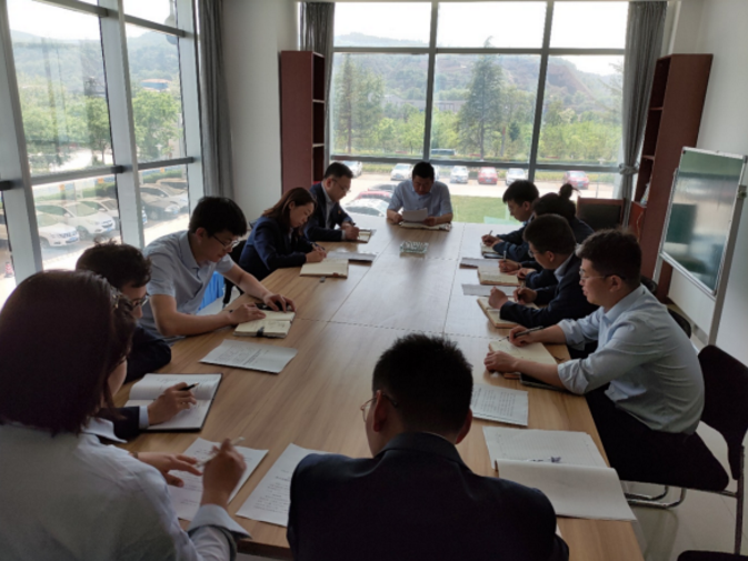 市产投集团平煤机公司开展作风整顿活动(图1) 市产投集团平煤机公司开展作风整顿活动(图1)